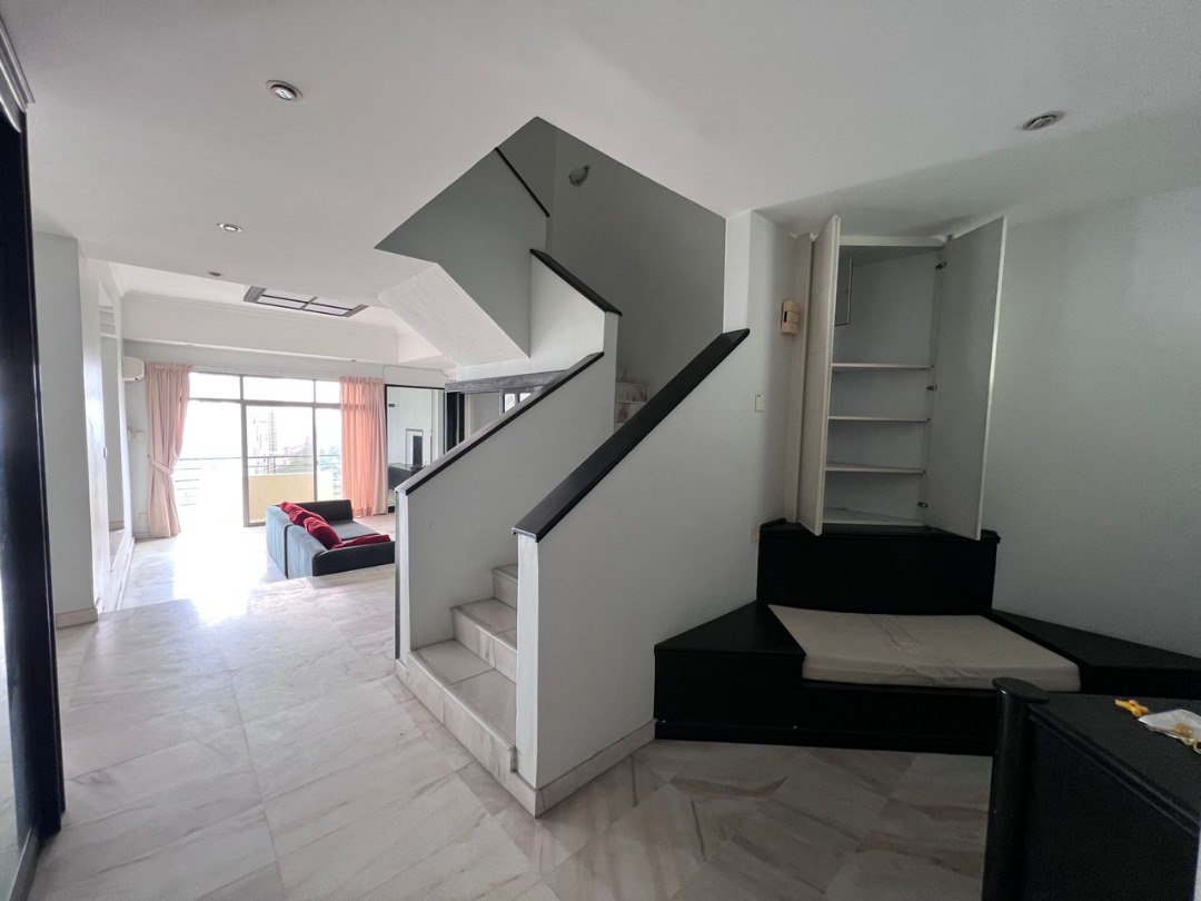 Diamond Villa Duplex 2500sqft 985k - photo 7
