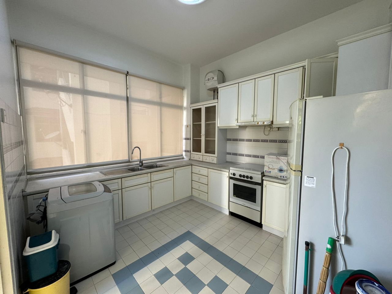 Diamond Villa Duplex 1500sf 900k Calvin - photo 2