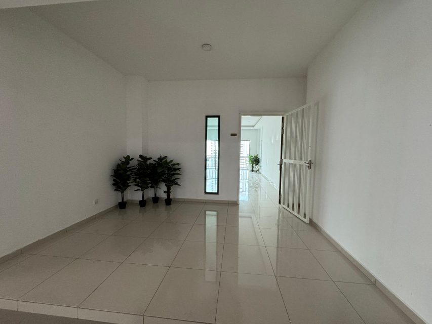 Grace Residence 650k 1016sf - photo 2