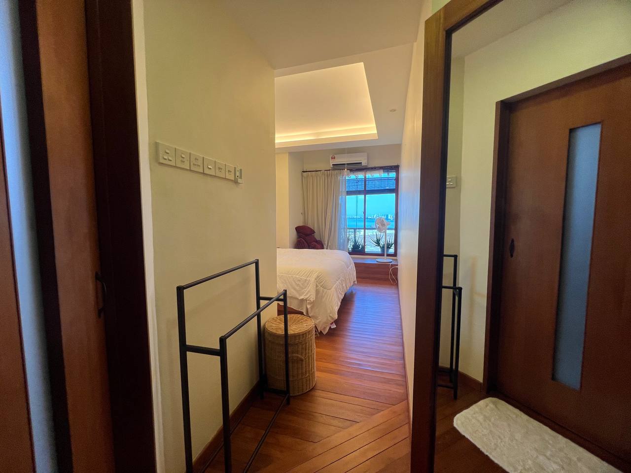 Marina Bay 1670sqft 2cp S1,008,88 - photo 8