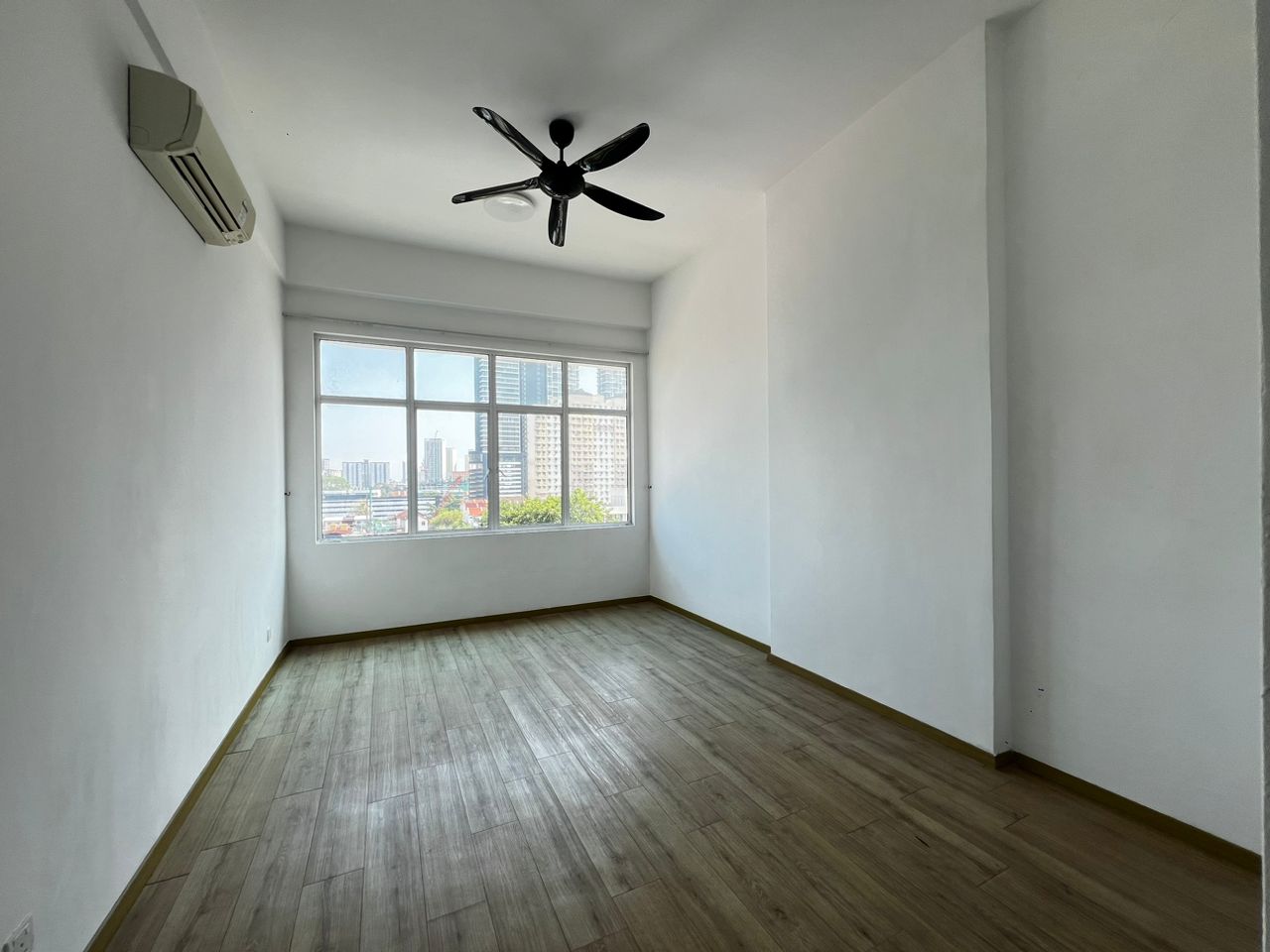 D Mansion-sold - photo 4