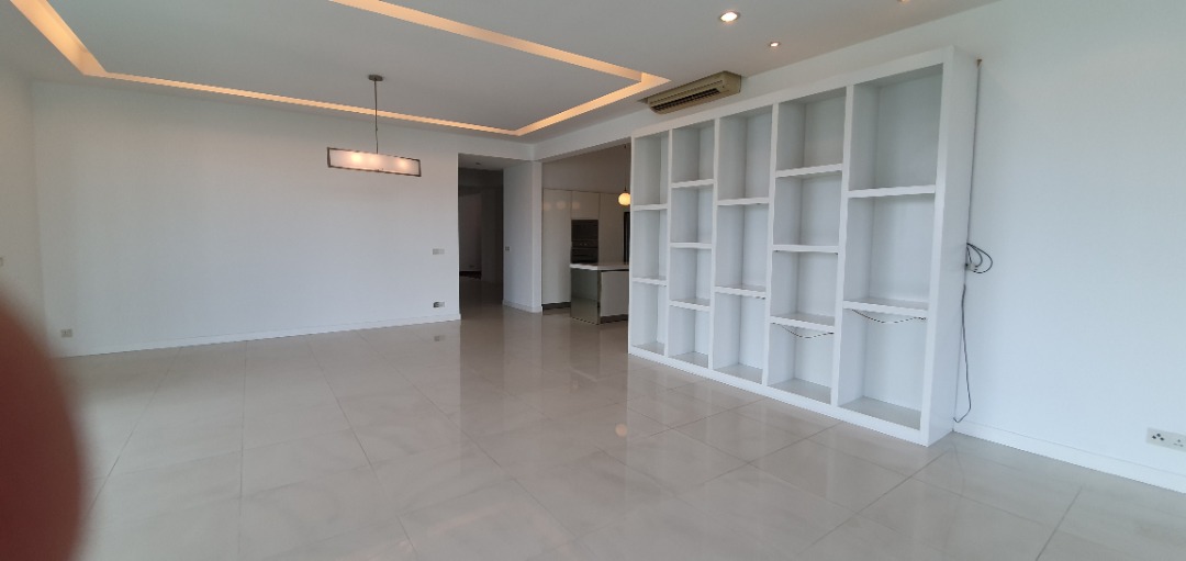 Zehn Bukit Pantai For Sell