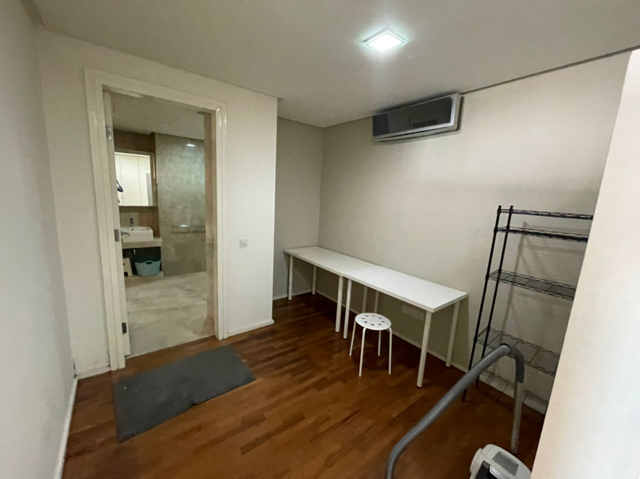 Hampshire Place For Rent - photo 3