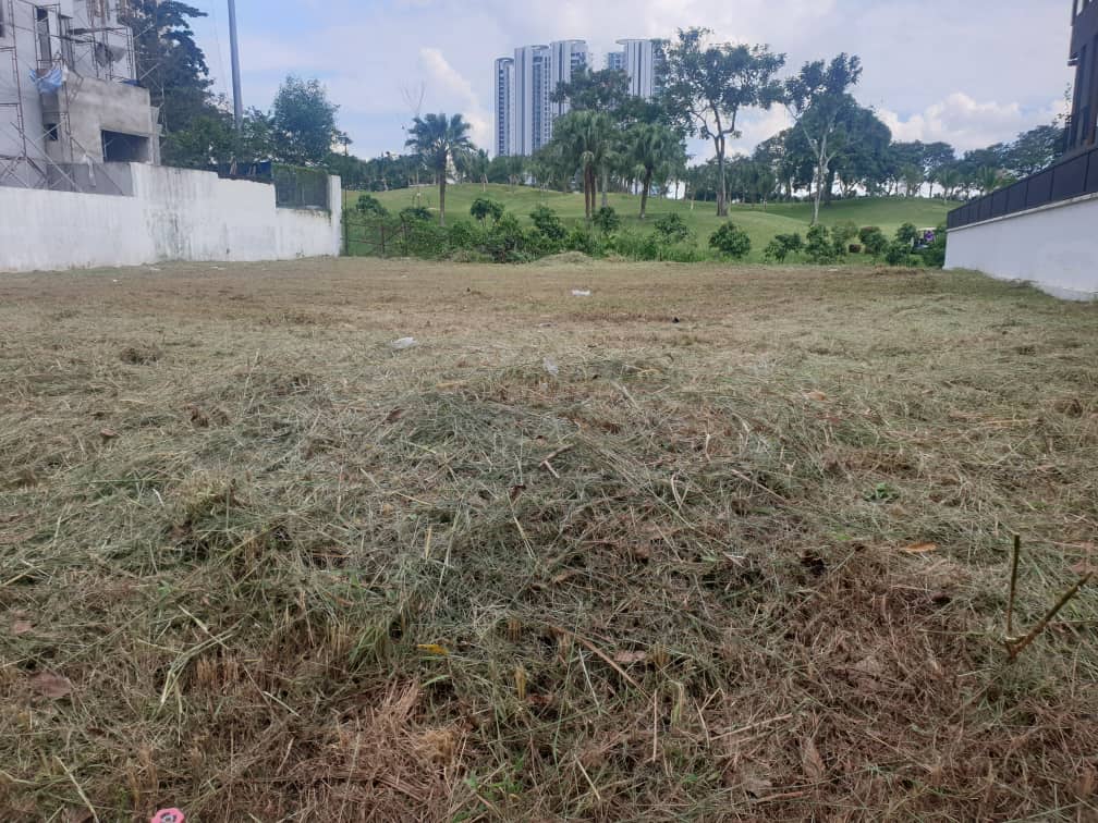 Dual Golf course view bungalow land in Tropicana
