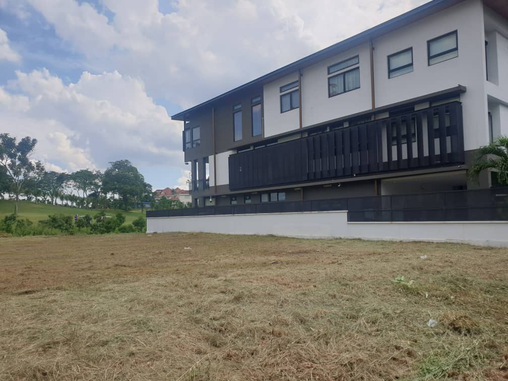 Dual Golf course view bungalow land in Tropicana - photo 2