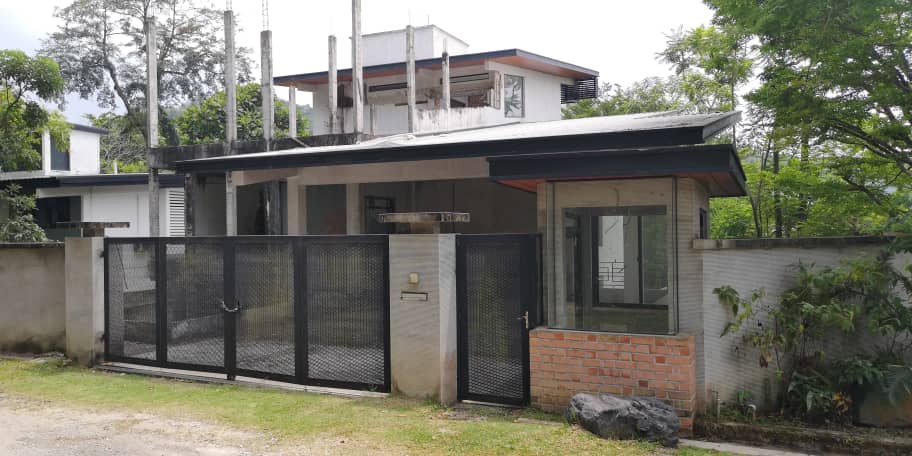 Under market Ukay heigths bungalow embassy road