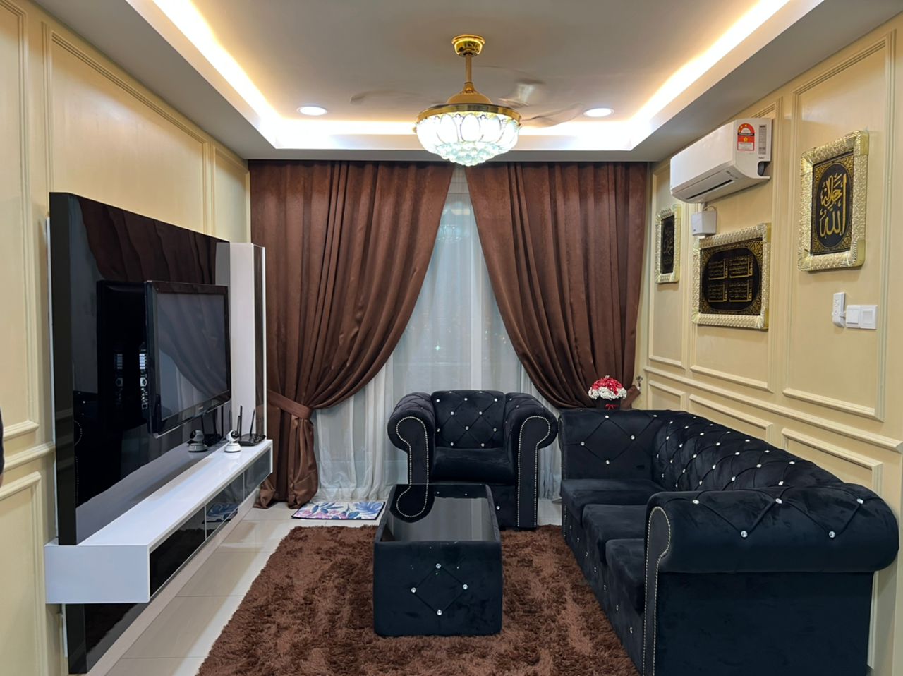 Sentul Point Suite Manjasofea 850sqft 3R2B1C R2700