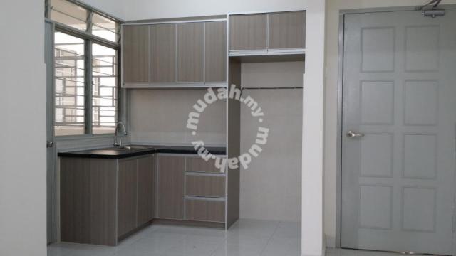 Main Place Residence, UEP Subang Jaya - photo 2