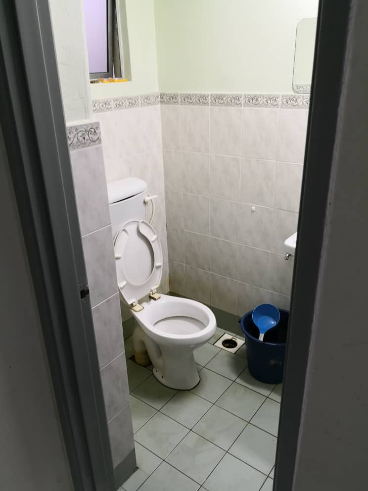 Pelangi Condominium Middle room for rent - photo 6
