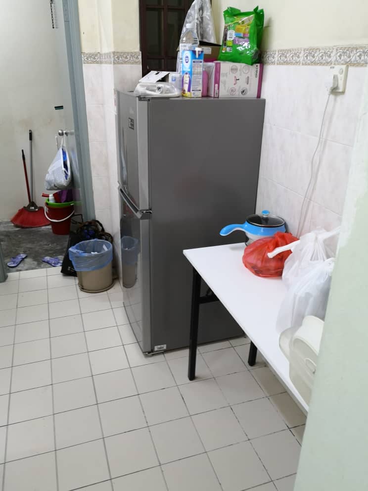 Pelangi Condominium Middle room for rent - photo 7