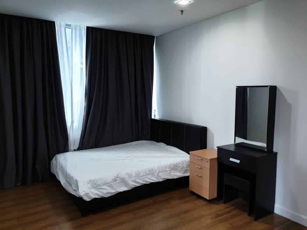 Mercu Summer Suites - photo 5