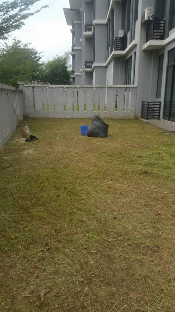 laman bukit serdang town house - photo 2