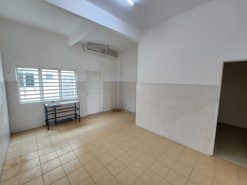3 Storey 5b4t 2xMasterbedroom RM1200 Cheap Aulong - photo 4