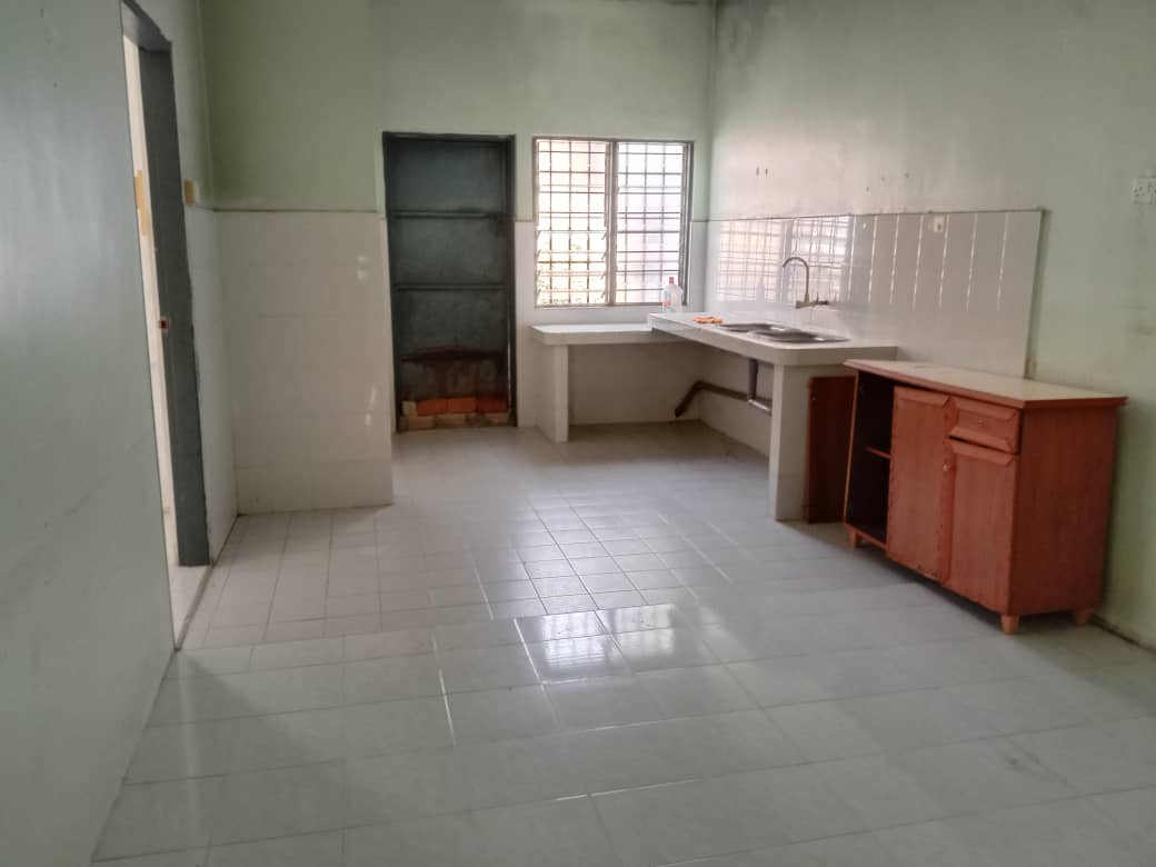 Pengkalan Ayu Single Storey Terrace House For Sale - photo 3