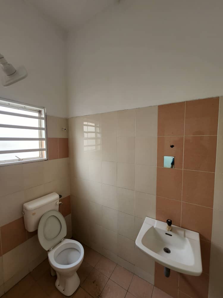 Two Master Rooms Taman Tekkah Two and half Storey - photo 4