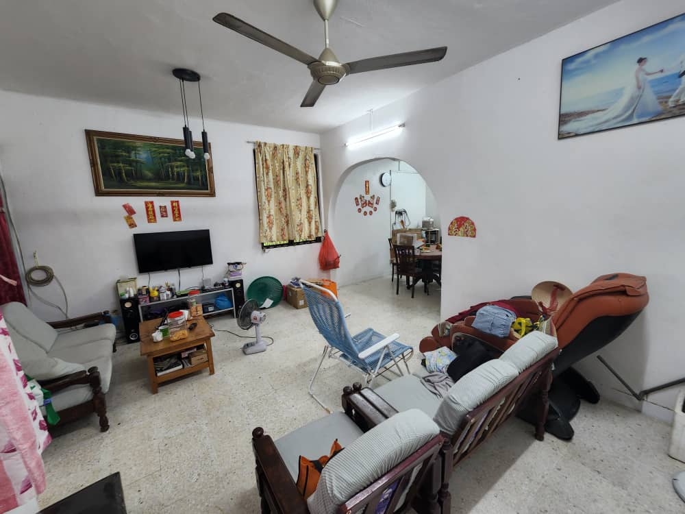 Below Market Value Double Storey Corner Near Aeon - photo 2