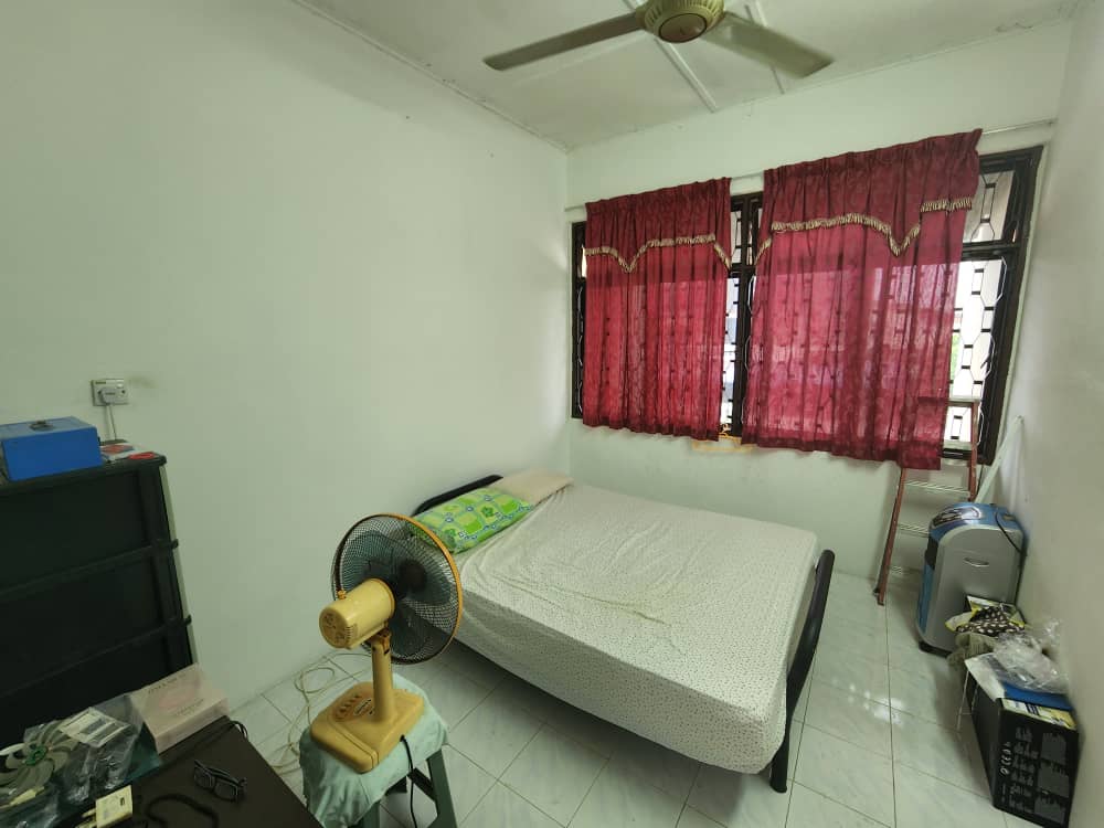 Below Market Value Double Storey Corner Near Aeon - photo 7