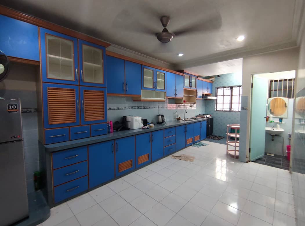 Double Storey Houes Condition Good Near By Town - photo 4
