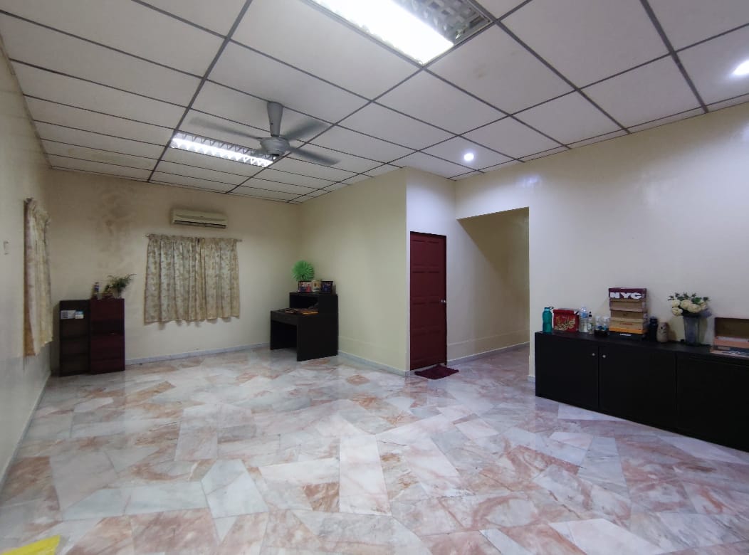Freehold Single Storey Bungalow Fully Extend - photo 8