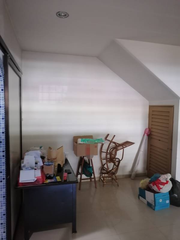 Jelutong Two and Half Storey Terrace Freehold - photo 2