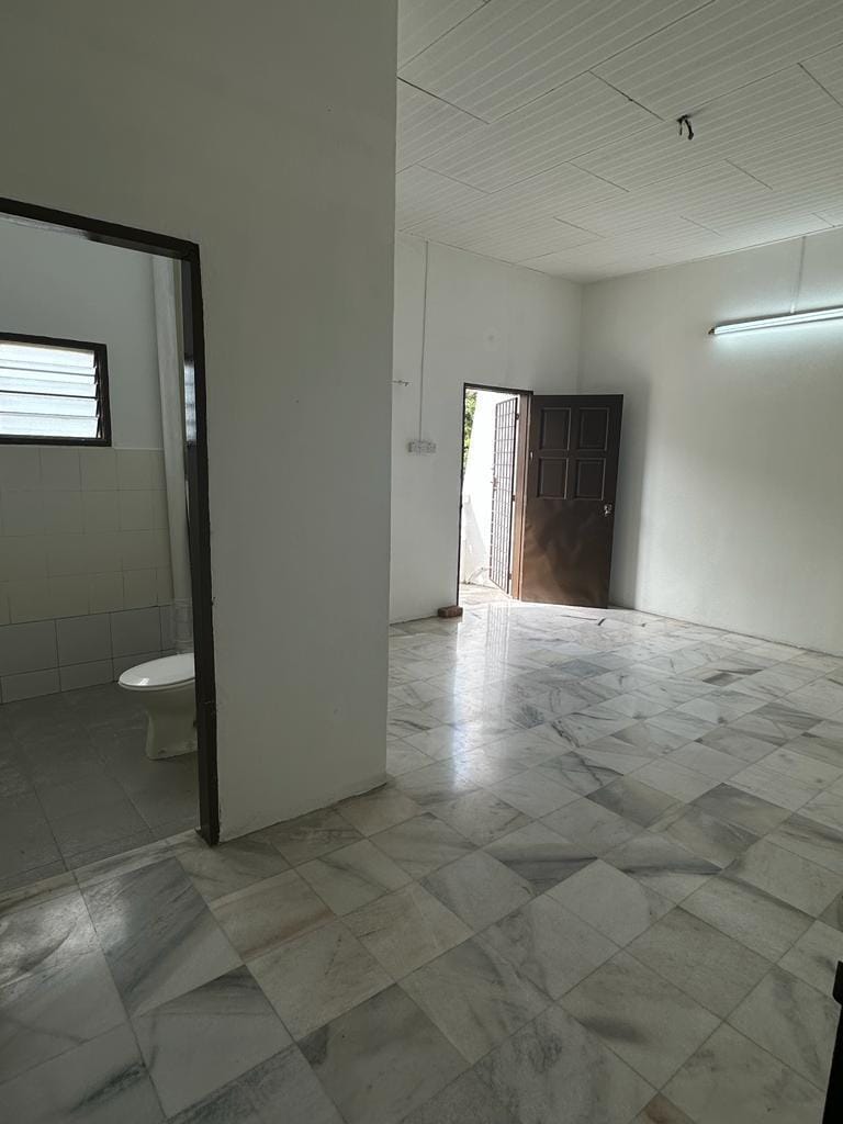 Freehold Two Terrace House In Taman Medan Kota - photo 4