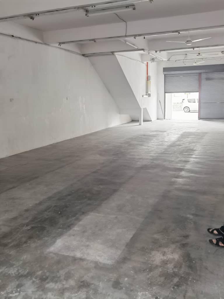 Medan Kamunting 3-storey Shop House for rent - photo 2