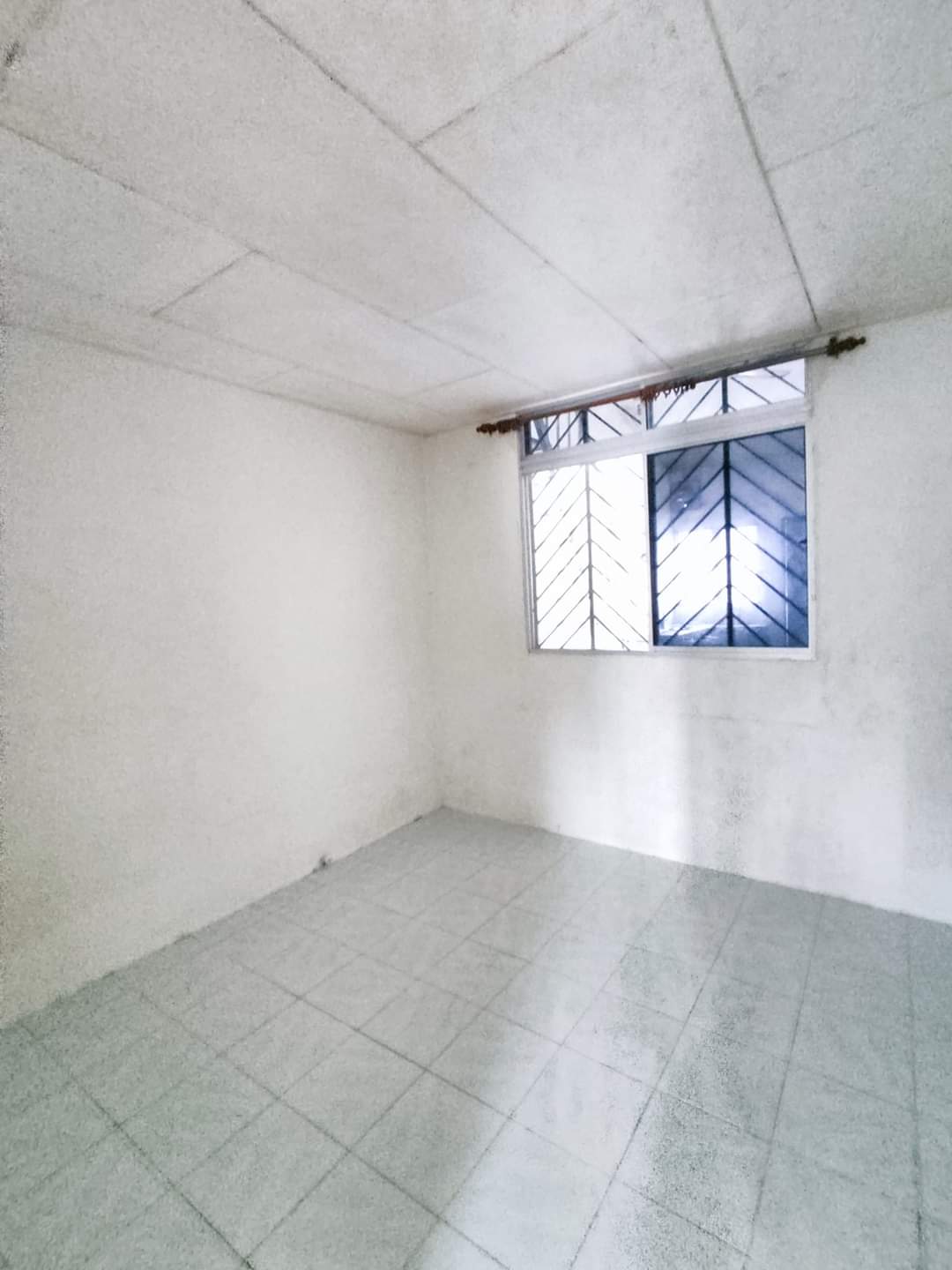 Single Storey Terrace House In Taman kami B - photo 3