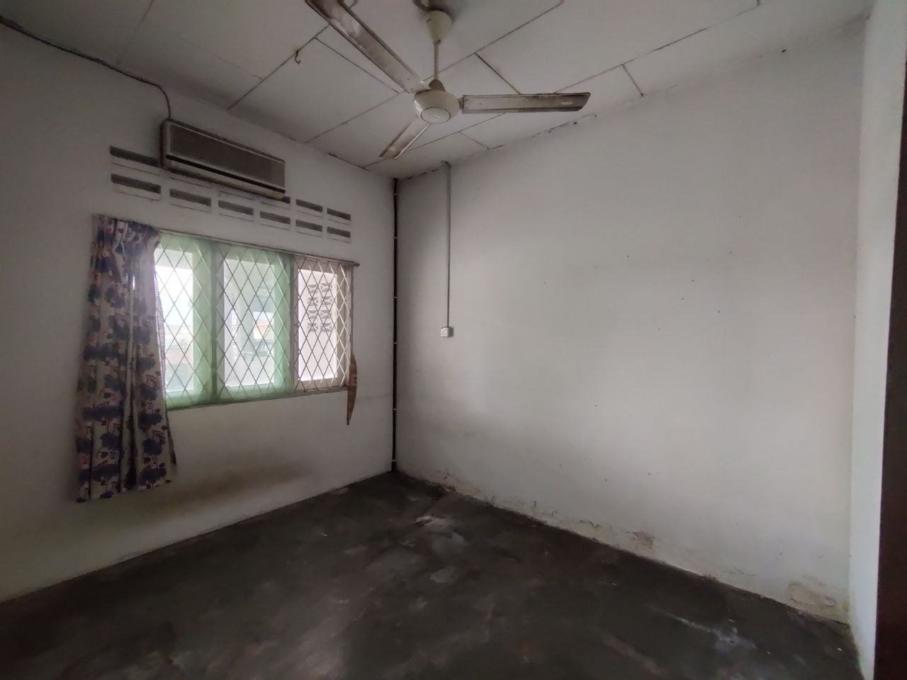 Low Cost House Single Storey Terrance Taman Kaya - photo 3