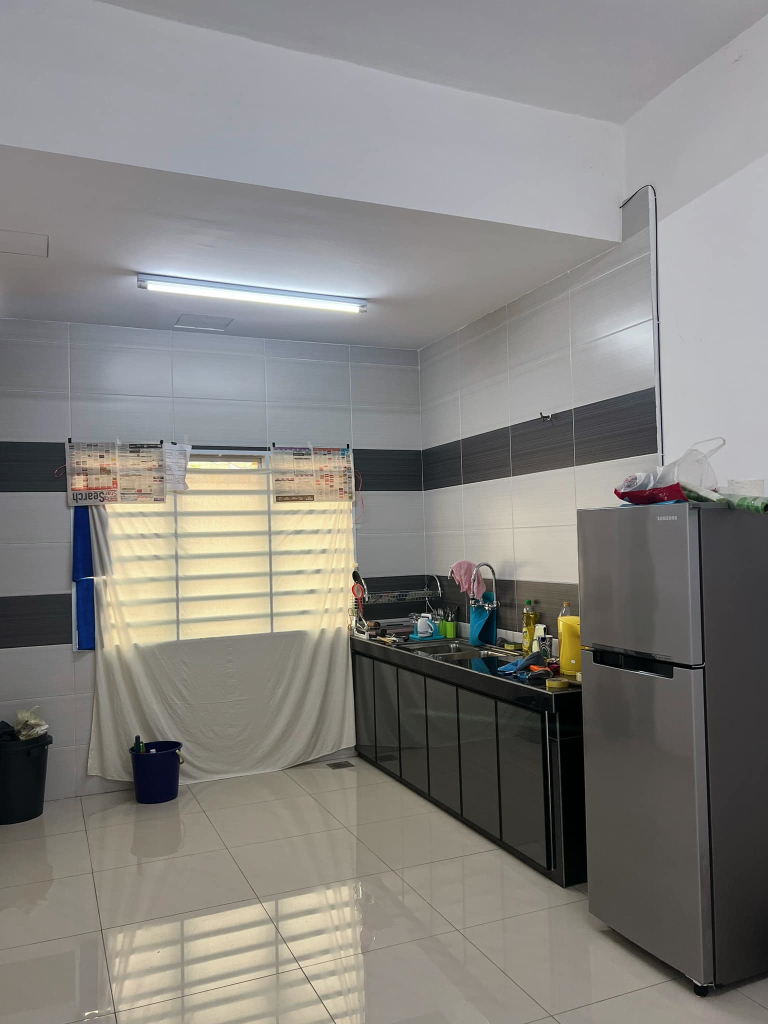 Taman Suria Fully Furnished Two and a Half Storey - photo 9