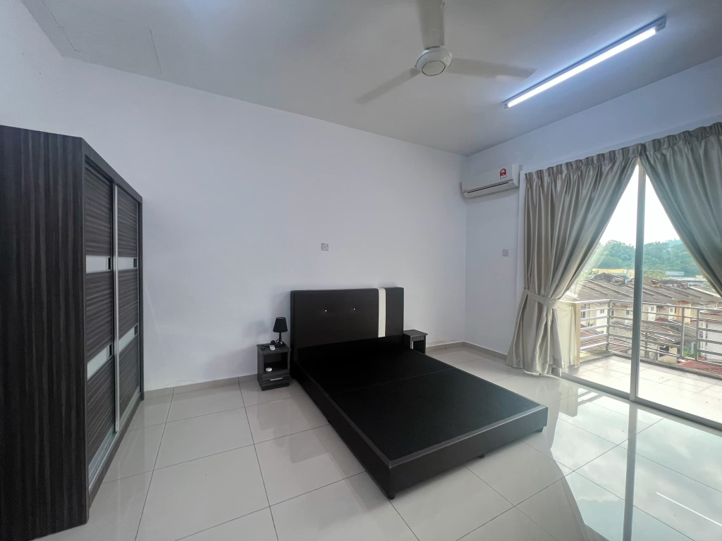 Taman Suria Fully Furnished Two and a Half Storey - photo 13