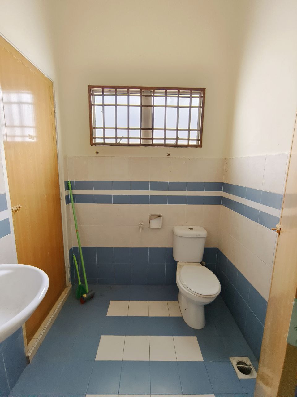 Below Market Price Two Storey Kamunting - photo 9