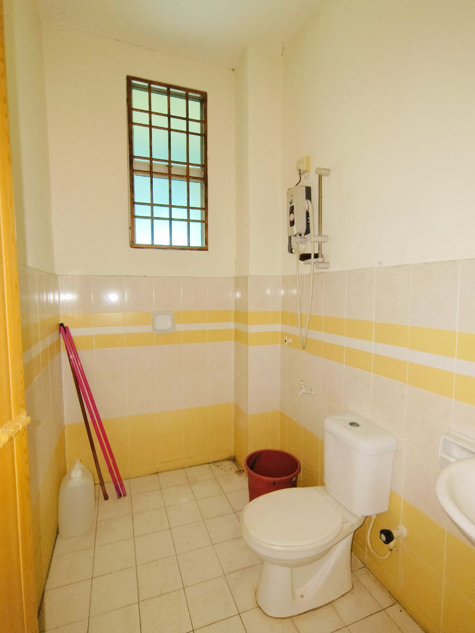 Below Market Price Two Storey Kamunting - photo 10