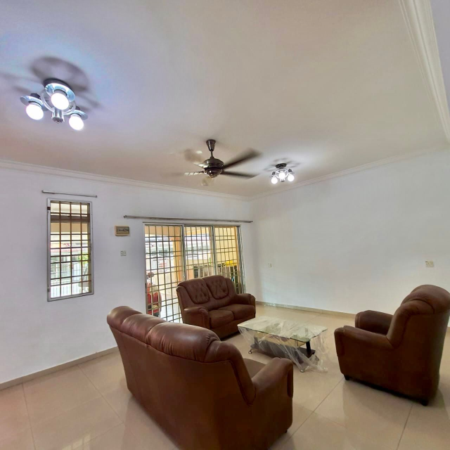 Renovated Double Storey Terrace House Taiping - photo 4
