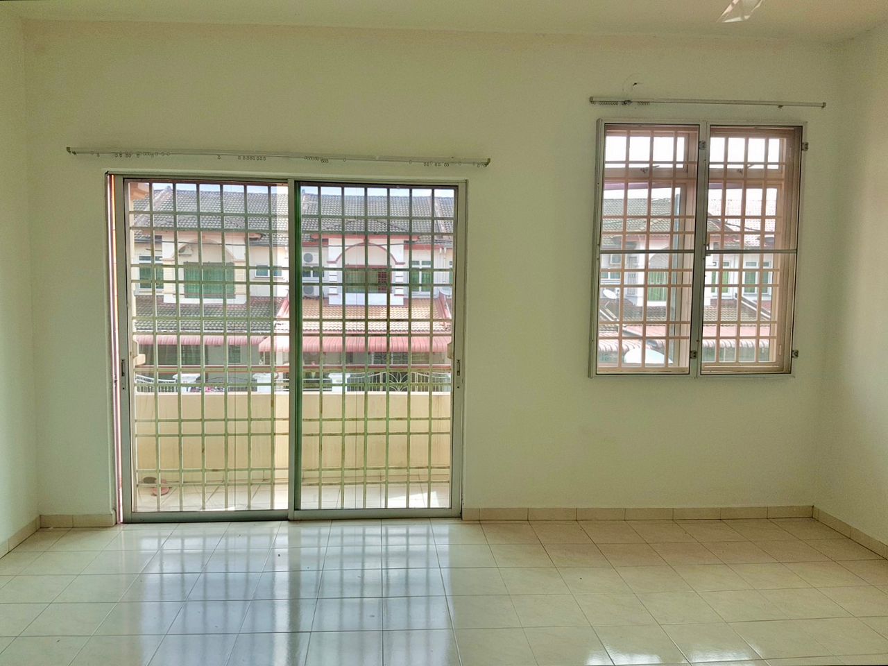 Renovated Double Storey Terrace House Taiping - photo 7