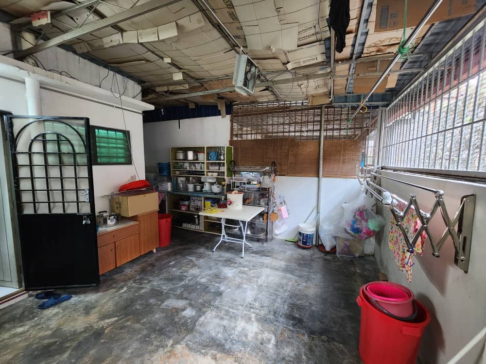 Freehold Double Storey Taman Bukit Mas Taiping - photo 6