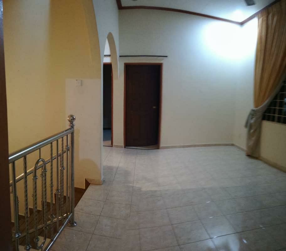 End Lot Two Storey Kampung Jambu For Sale - photo 2