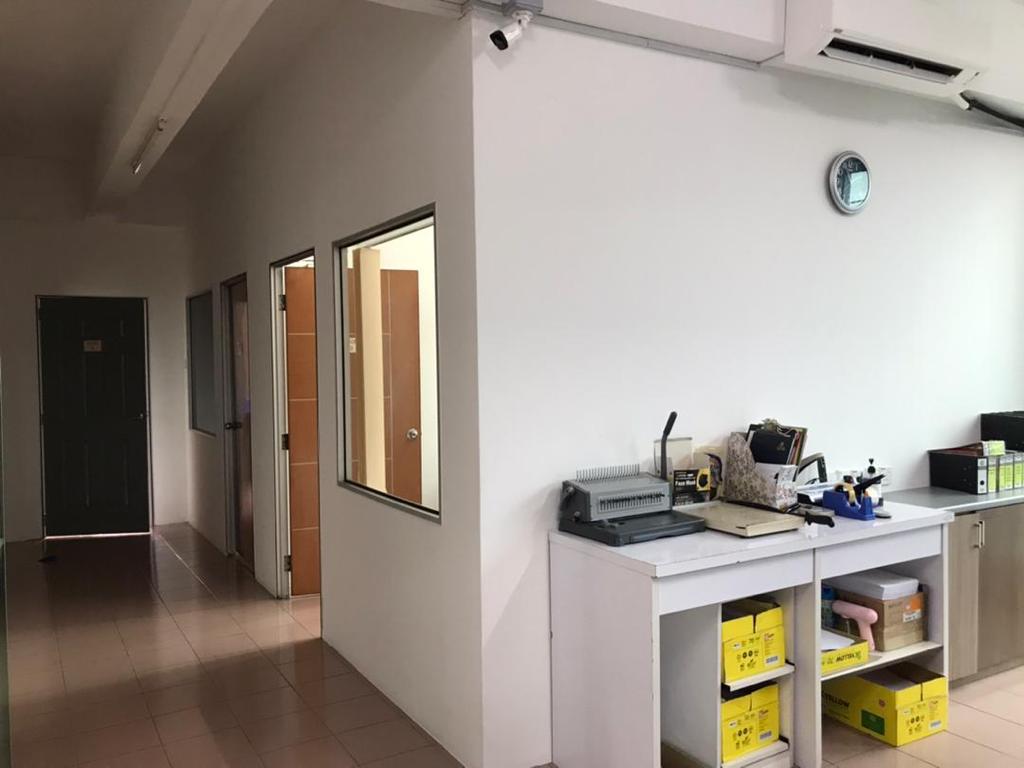 Freehold 4 Storey Shop For Sale At Medan Saujana - photo 2