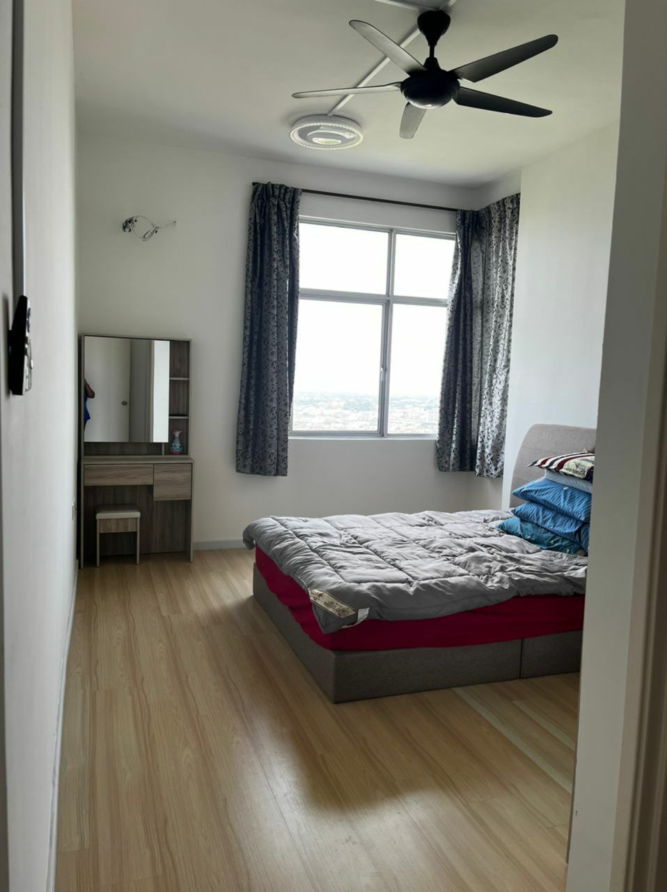 Fully Furnished Crystal Creek Condo For Sale - photo 4