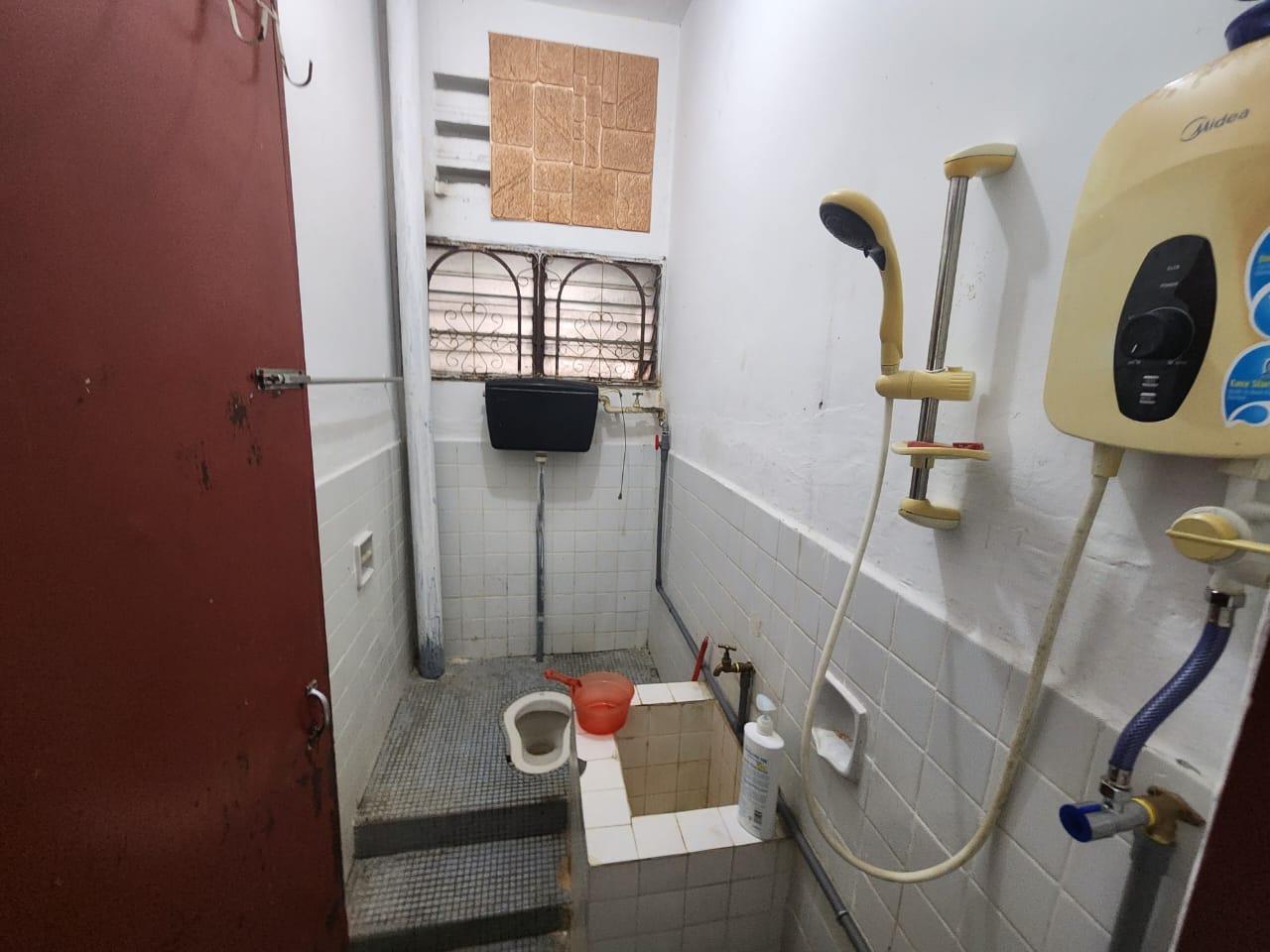 Double  Storey Freehold For Sale at Bukit Mas - photo 10