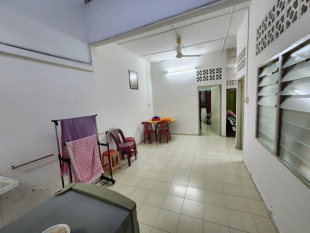 Freehold 4rooms Bukit Mas For Sale - photo 2