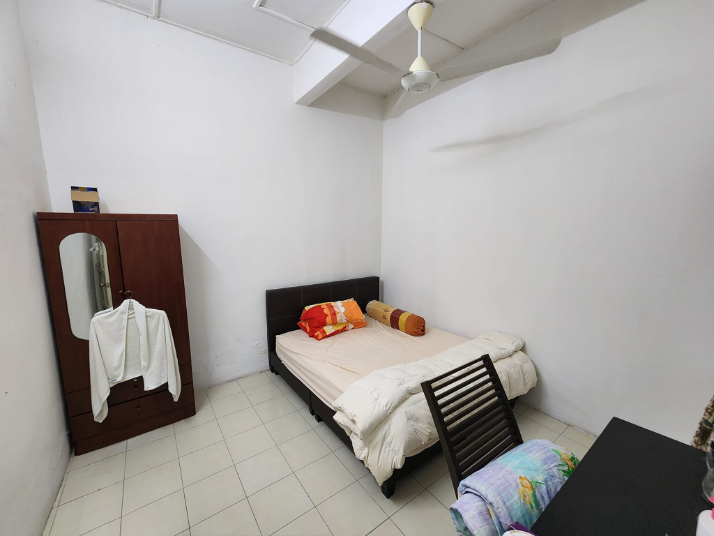 Freehold 4rooms Bukit Mas For Sale - photo 3