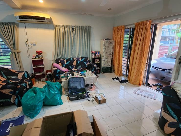 Double Storey Corner Big Land Taman Suria For Sale - photo 2