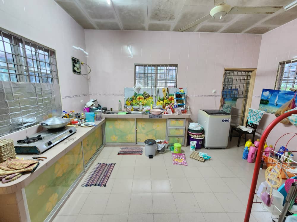 Double Storey Corner Big Land Taman Suria For Sale - photo 11