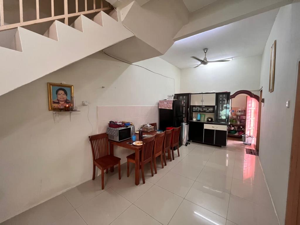 Freehold Double Storey Taman Serai Perdana - photo 3