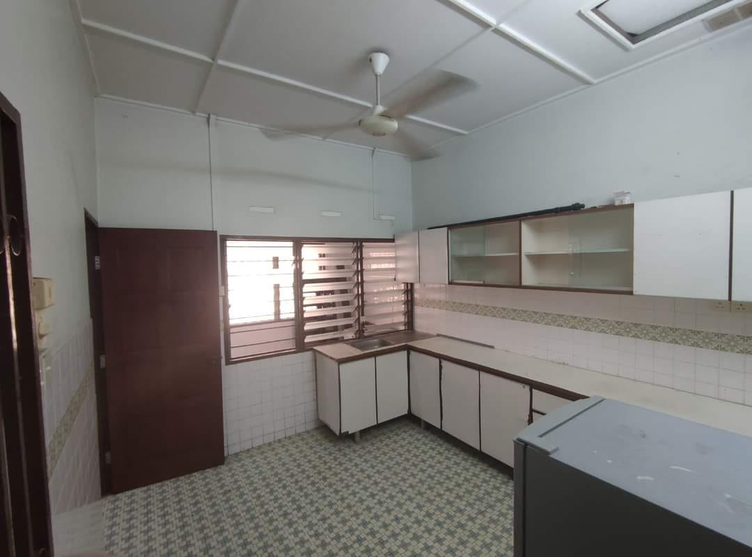 Freehold Double Storey For Sale at Taman Lake View - photo 8