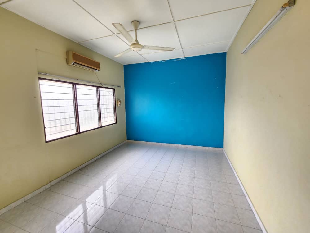 Taman Pertama Aulong Double Storey House - photo 9