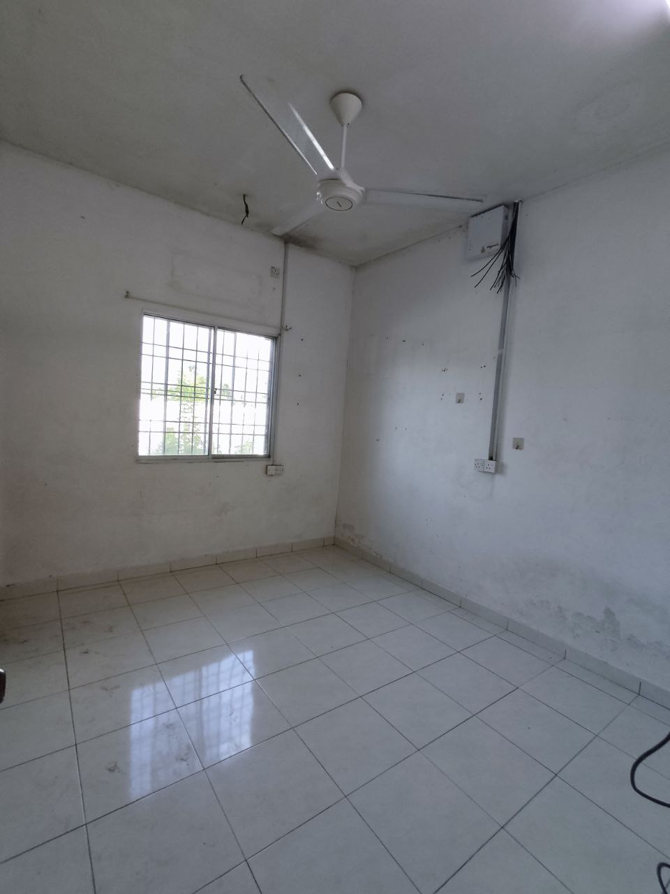 Freehold Bungalow Kampung Potong Pinang For Sale - photo 2