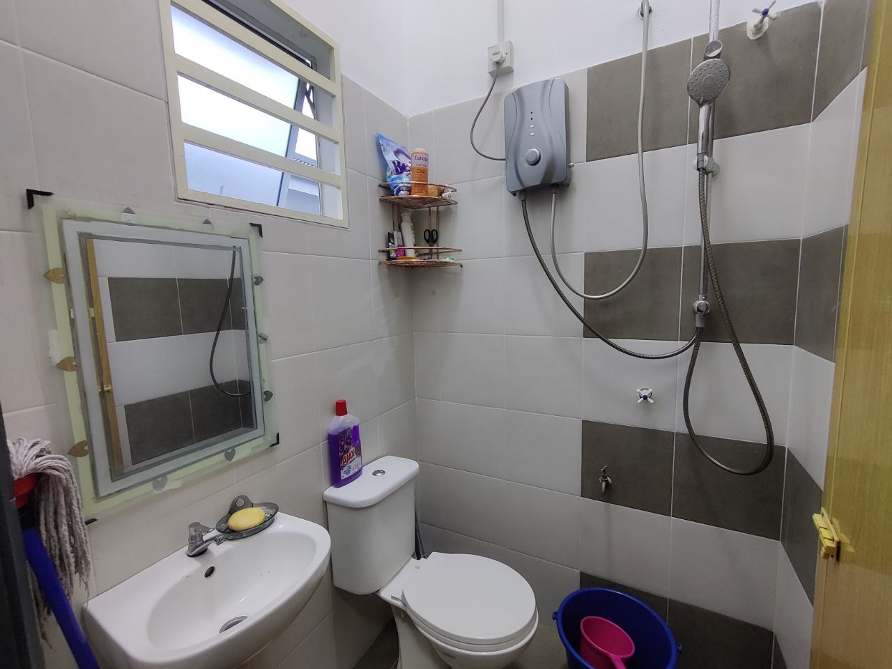 Freehold Single Storey Taman Larah Aman For Sale - photo 9