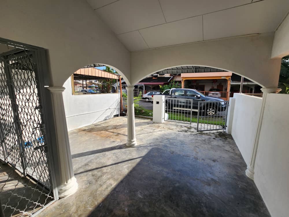 Below Market Value Two and a Half Storey Kulim - photo 2
