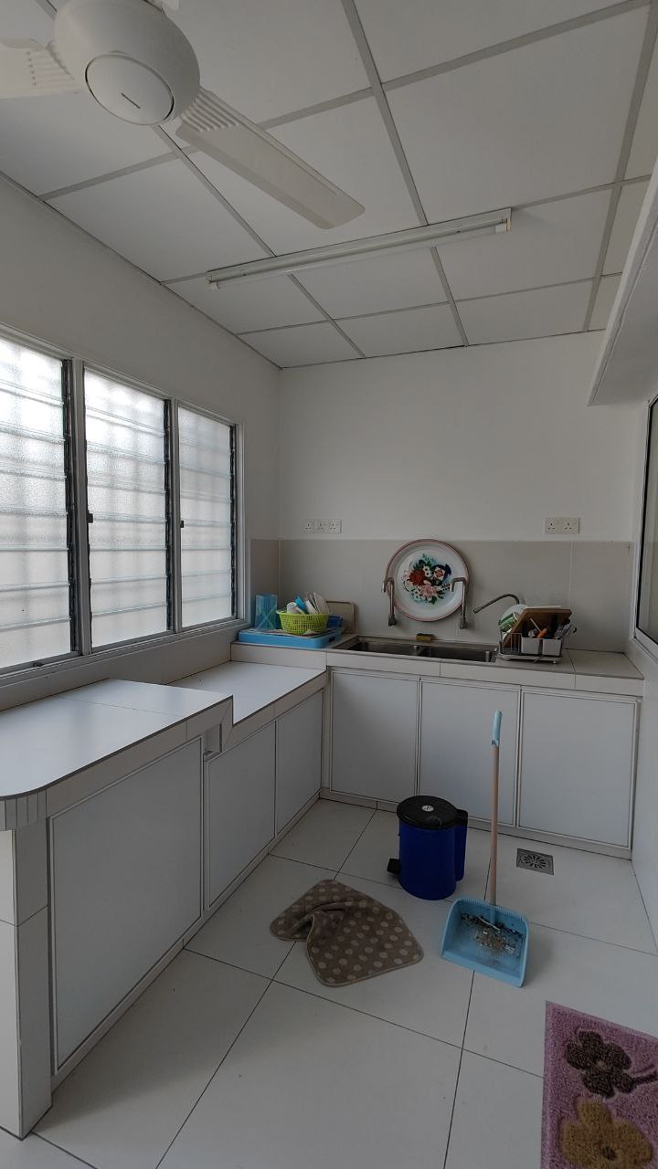 Fully Renovated Freehold Taman Pengkalan Ayu - photo 7